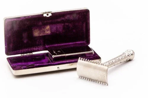1909 Gillette Silver ABC Pocket Edition OLD Type Floral Handle – Open Comb DE Razor Set