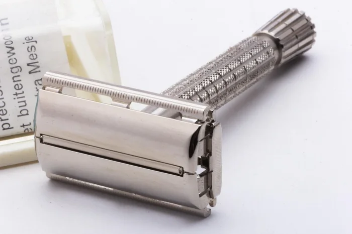 1940’s Gillette British Rocket Flare Tip Double Edge Safety Razor Set| Original Condition