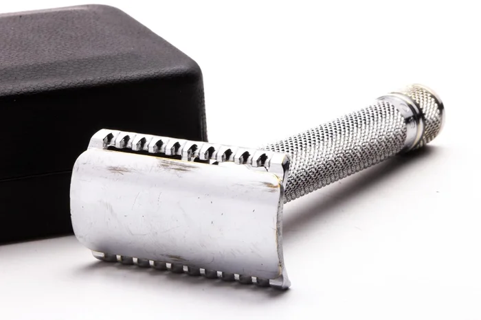 Barbasol Floating Head Double Edge Safety Razor in Orig. Leather Case ...
