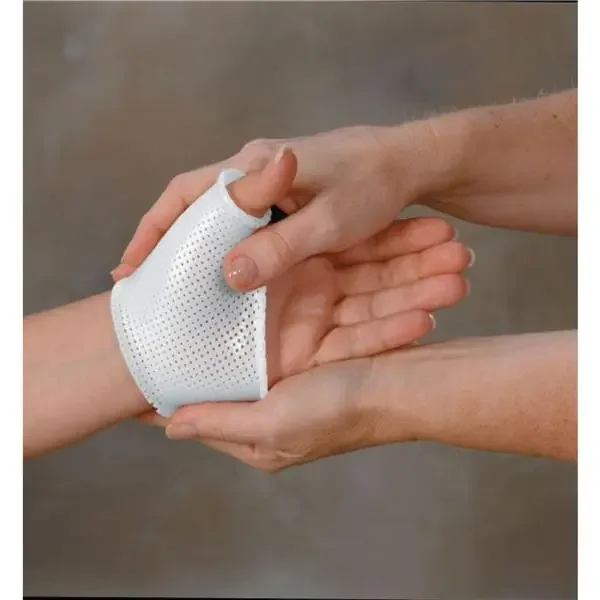 Roylan div of Patterson Med Material Splinting Aquaplast Plaster Perforated White 18X24″ Each – CA96220