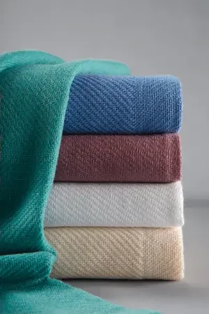 Standard Textile Thermal Spread 74 W X 108 L Inch Cotton, 55% / Polyester, 45% White – 78440300