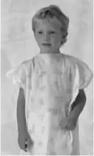 Tech Styles a Division of Encompass Patient Exam Gown Child Small Ages 5 to 8 Years Blue – 45790-508