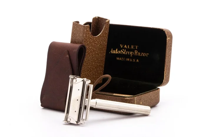 Valet Auto-Strop Razor Set With Leather Case | Original Condition
