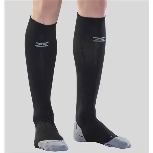 Zensah Socks Compression Knee High Closed Toe Medium Men Black 1/Pr – 8532-100-04